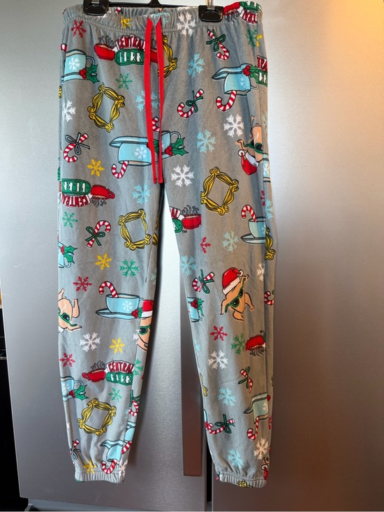 FRIENDS Other - Friends Christmas Pajama pants